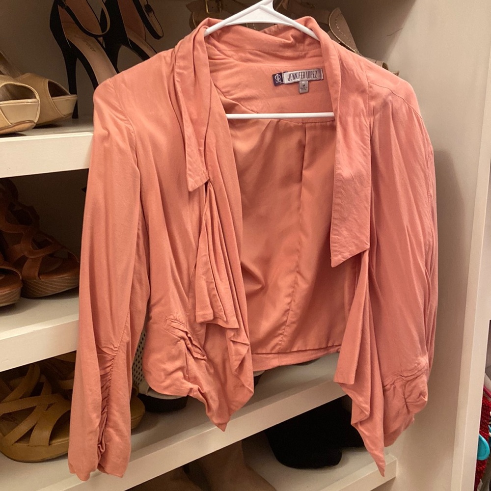 Cute Jennifer Lopez casual blazer
